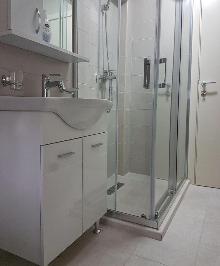 Apartmani Popovic V&A Tivat Bagian luar foto