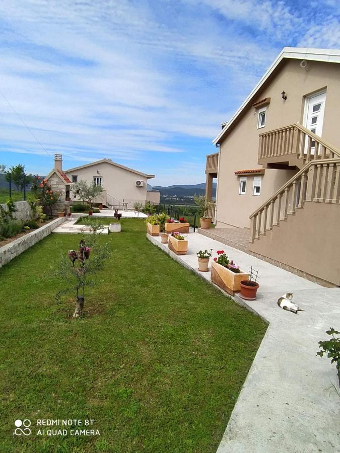 Apartmani Popovic V&A Tivat Bagian luar foto