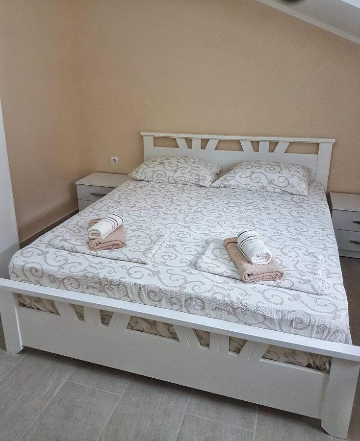 Apartmani Popovic V&A Tivat Bagian luar foto