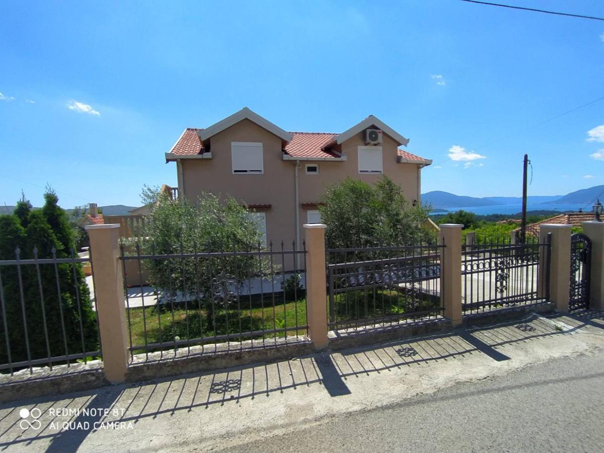 Apartmani Popovic V&A Tivat Bagian luar foto